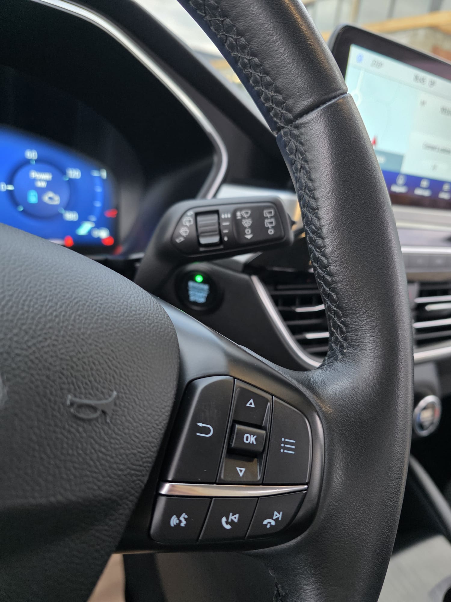 Ford Kuga Hybrid FHEV/2021/Automat/Virtual cockpit - imagine 13