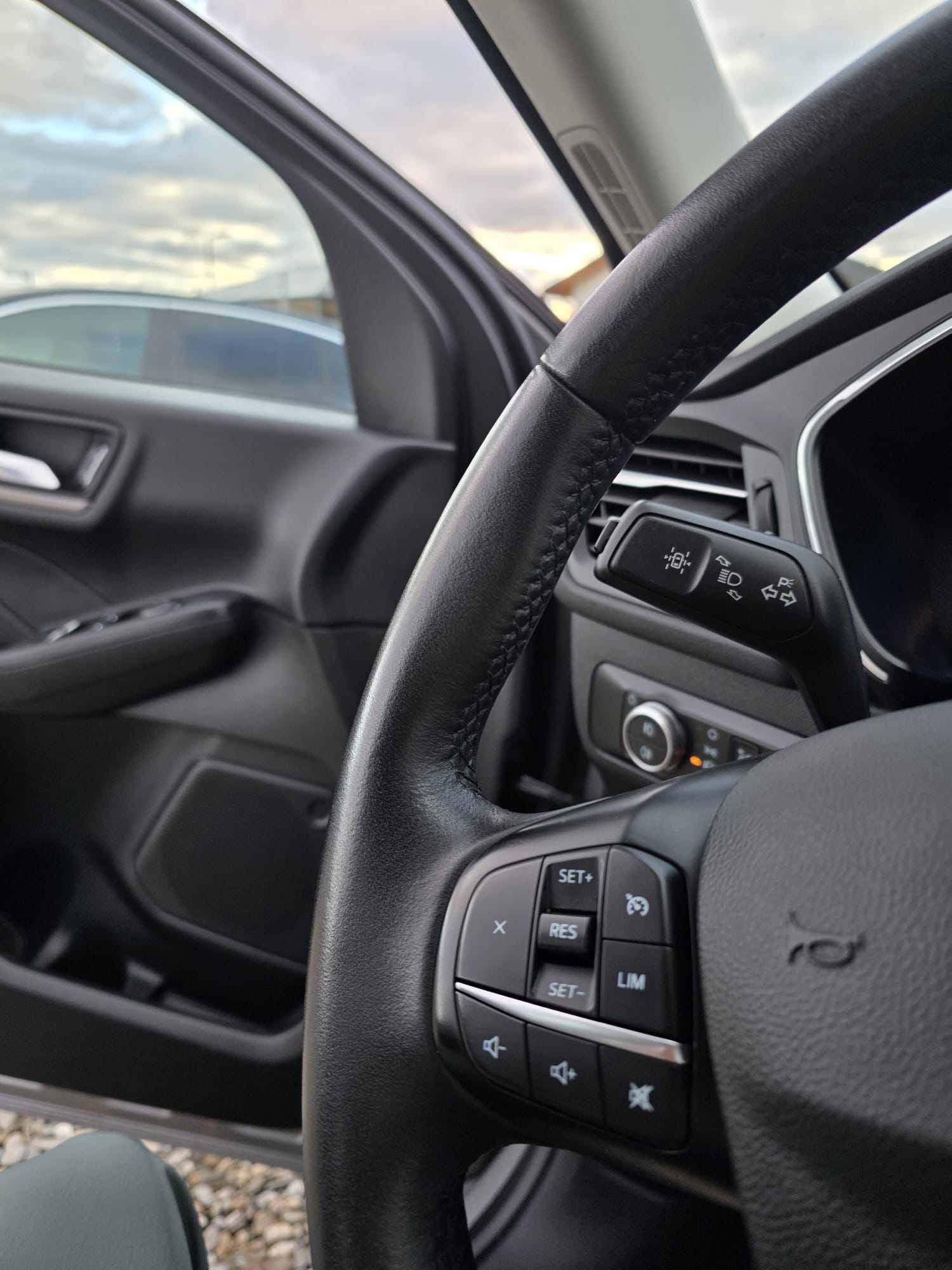 Ford Kuga Hybrid FHEV/2021/Automat/Virtual cockpit - imagine 14